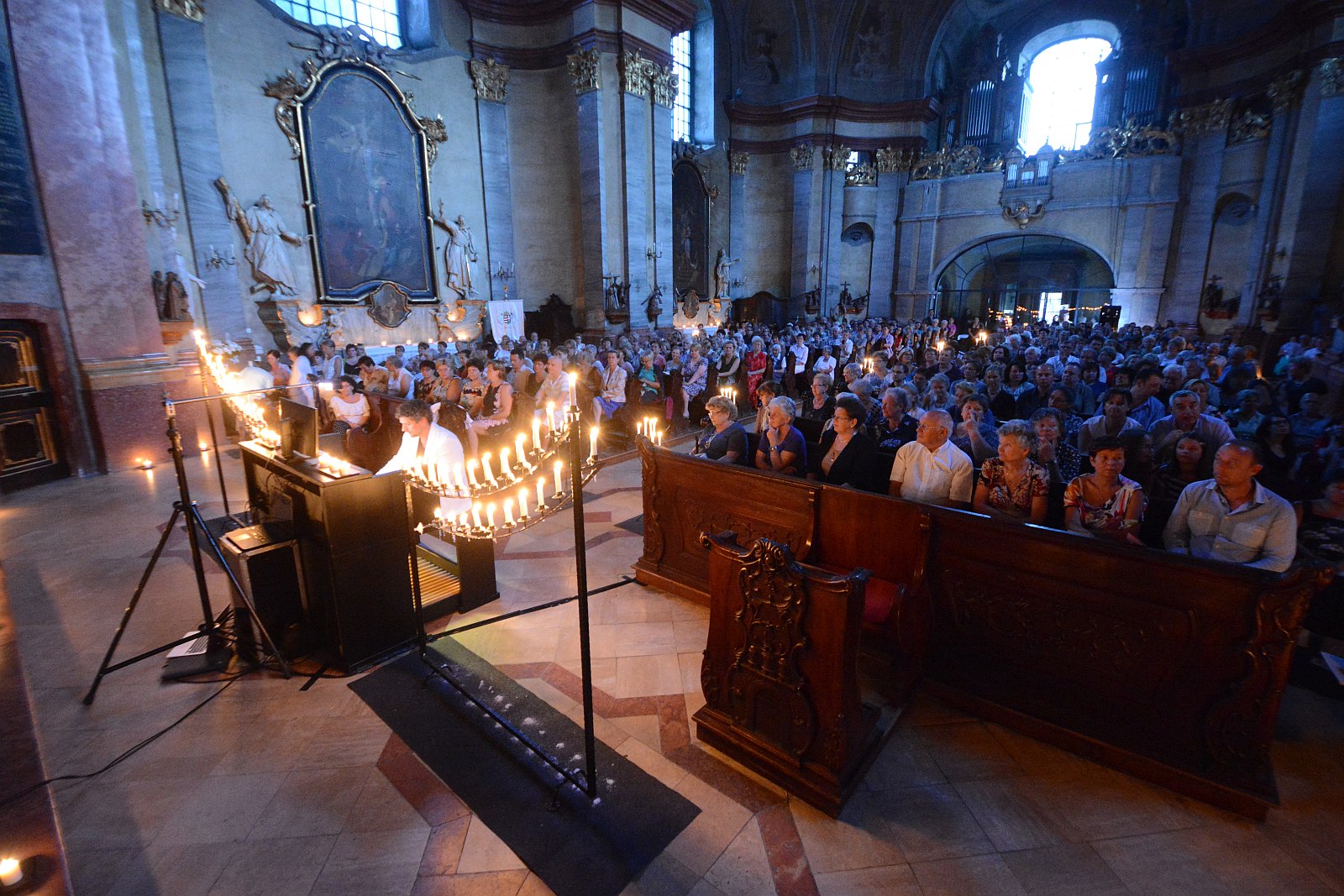 A lélek és fény varázslata - Rákász Gergely orgonakoncertje a Bazilikában