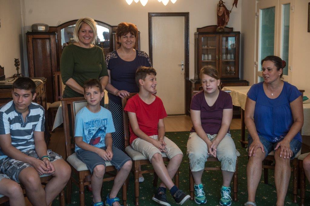 Megkezdődött az Öreghegyi Karitász kézműves és drámapedagógiai tábora