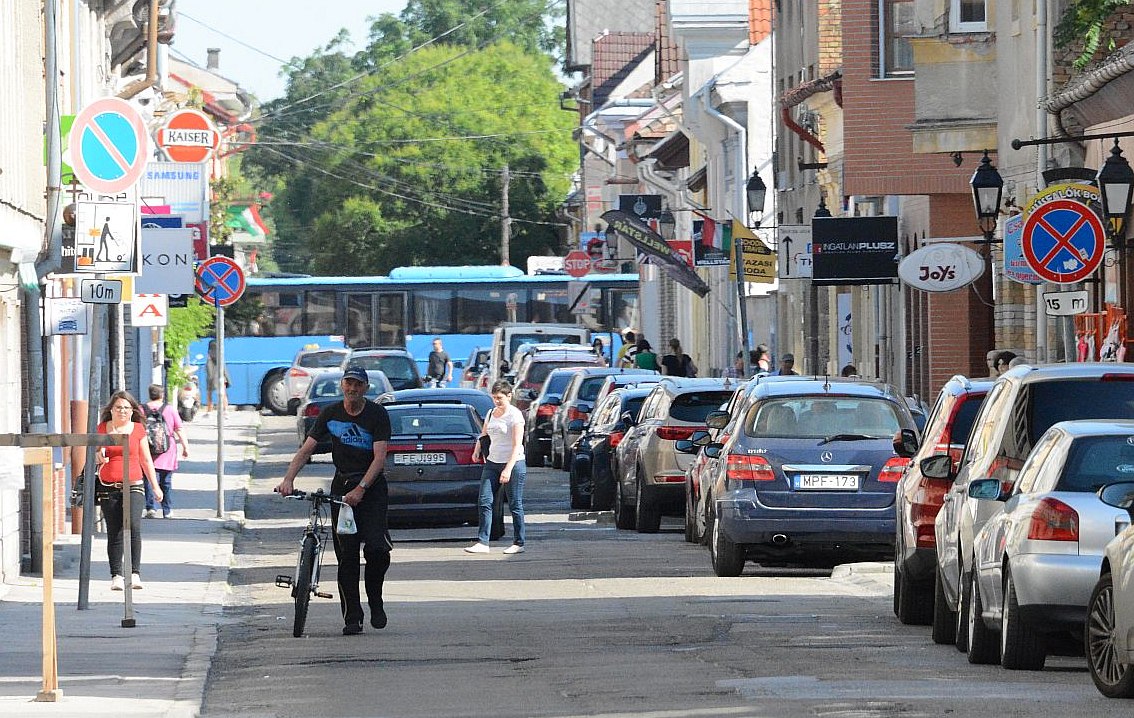 Így közlekednek a buszok a Budai úti közműfelújítás alatt