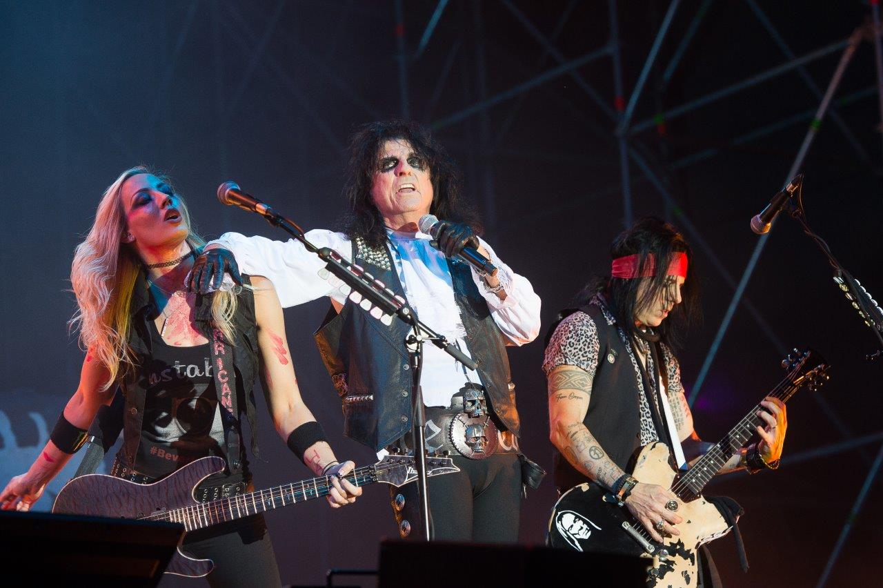 Rocklegenda a FEZEN-en - húsz év után lépett fel újra Magyarországon Alice Cooper