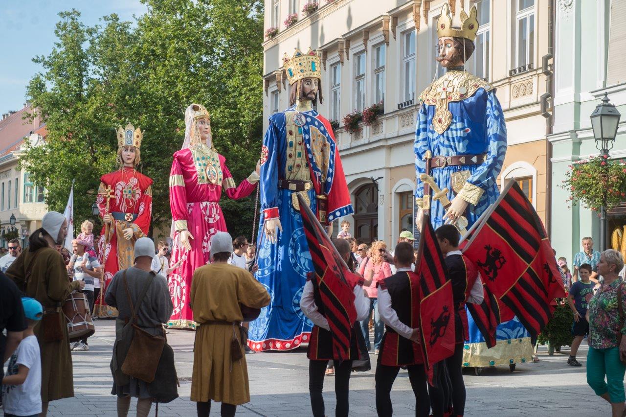 Utolsó királyi séta és hagyományőrző felvonulás szombaton a Belvárosban
