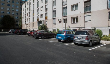 Felsővárosi fejlesztések - elkészült a Királykút lakónegyed belső parkolójának felújítása
