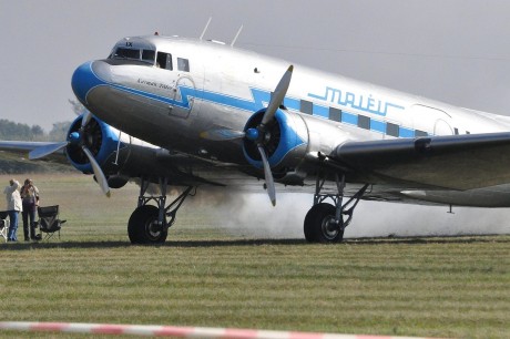 Különleges repülők is érkeznek a Börgöndre - szép időt jósolnak a vasárnapi repülőnapra