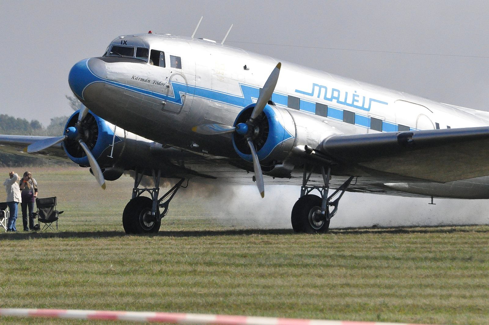 Különleges repülők is érkeznek a Börgöndre - szép időt jósolnak a vasárnapi repülőnapra