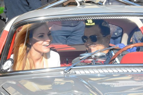 Idén is a Városház térről indultak a veterán autócsodák