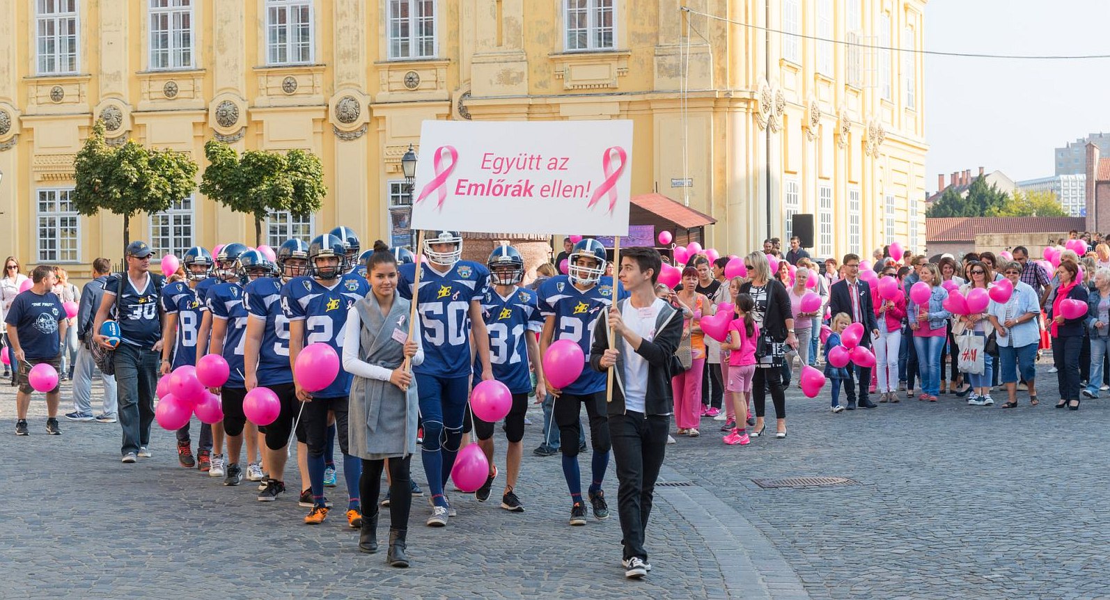 Közös séta a mellrák ellen október 7-én, szombaton Székesfehérváron