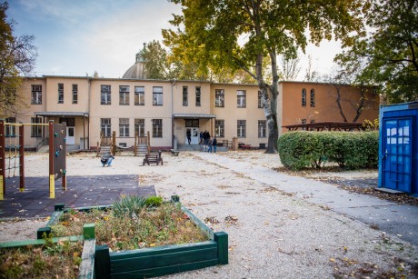 A munkaterület átadásával megkezdődött a Rákóczi úti Óvoda teljes felújítása