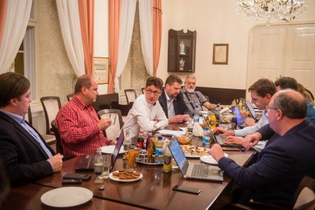 Közlekedésről és parkolásról kérdeztek a legtöbben a facebook-os fogadóórán