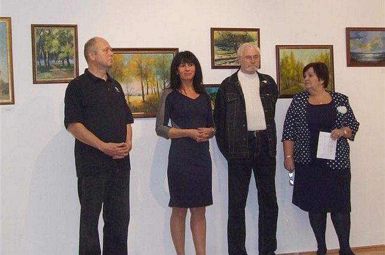 December 3-ig látható a Szent György Alkotókör kiállítása az Öreghegyi Közösségi Házban