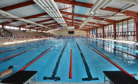Éjszakai úszóverseny lesz szombaton a Csitáry uszodában