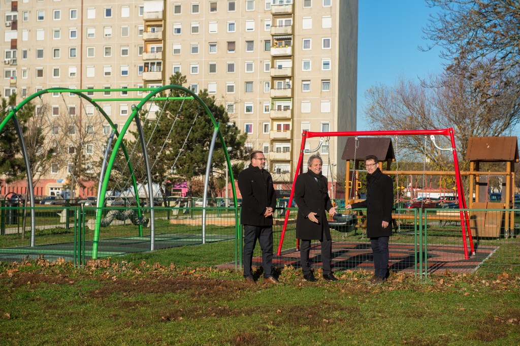 Játszótér bővítés a Palotavárosban kormányzati támogatással