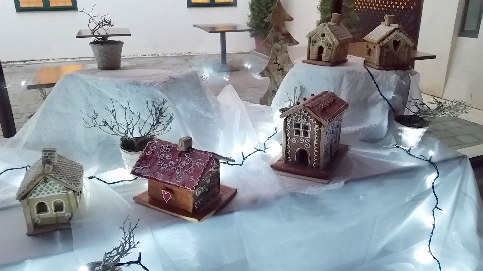 Karácsonyi hangulat a Hiemer-házban – megnyílt a mézeskalács műhely