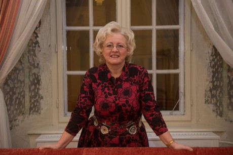 Mindenkihez szeretettel lenni – adventi gondolatok Zemlényi Katicától