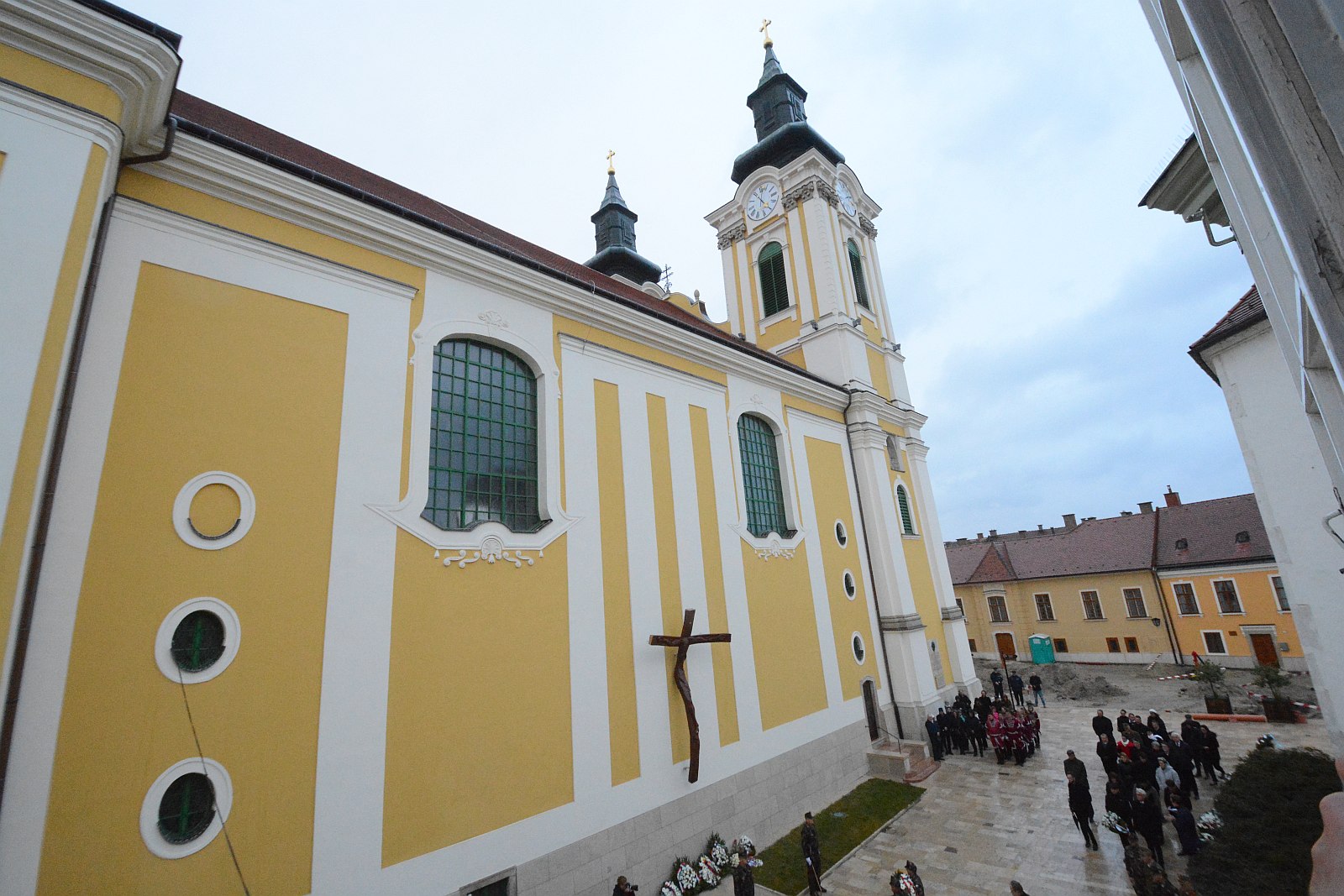 Újraavatják csütörtökön a Bazilika ’56-os emléktábláját