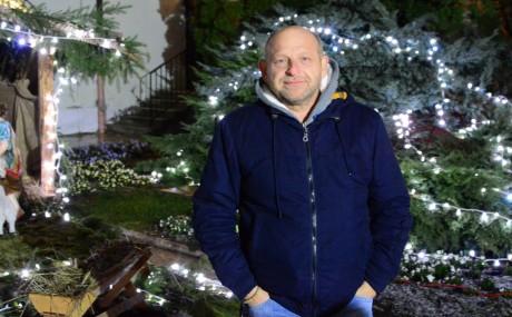 Ne engedjünk a monoton, száguldó hétköznapoknak - adventi gondolatok Vörös Tamástól