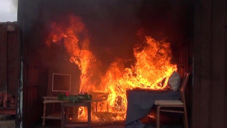 Adventkor is figyeljünk a gyertyákra - tavaly 158 lakástűz volt a megyében