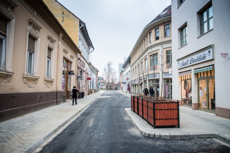 Végig lehet már menni autóval a Távírdán - január 22 a befejezési határidő