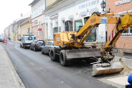 A közművekkel együtt újult meg 270 millió forintból a Távírda utca