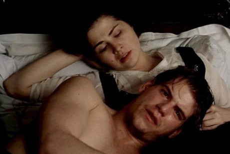 A Jadviga párnája című filmet vetítik a Gárdonyi Géza Művelődési Ház könyvtárában