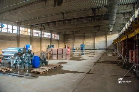 Májusra elkészül az új tornacsarnok a Széna téren