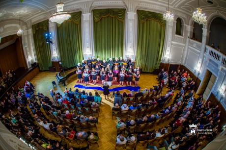 Szállj dallam, szállj - Miklósa Erika volt a fehérvári farsangi operaparádé díszvendége