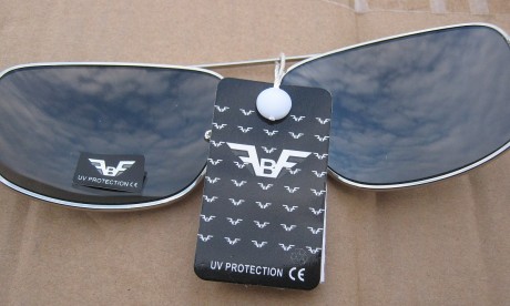 29 millió forintnyi hamis napszemüveget foglaltak le az M7-esen