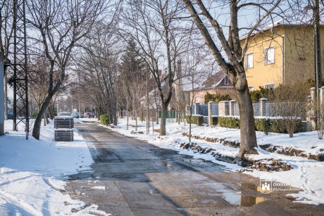 Húsz helyszínen kezdődnek útfelújítások a fagyok után Székesfehérváron