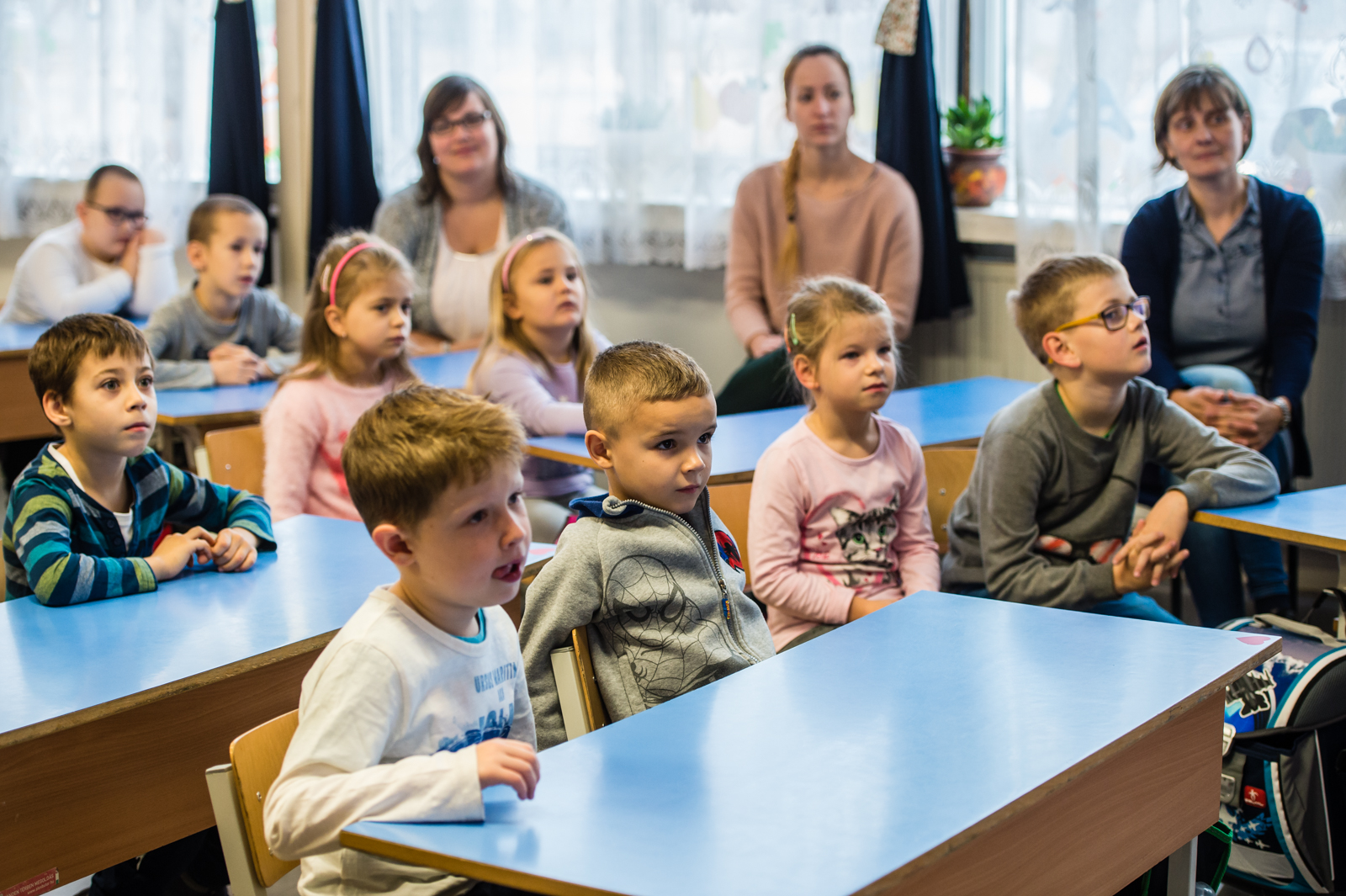 Közösségi segítség az iskolákban és az óvodákban Székesfehérváron is