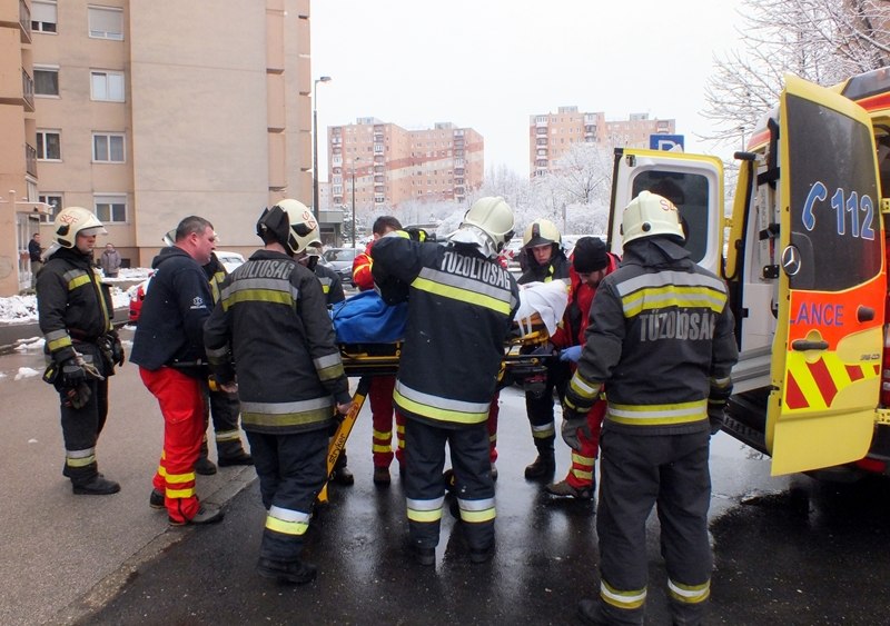 Ketten megsérültek a Sziget utcai konyhatűzben vasárnap