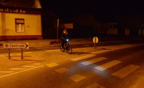 Egyre kevesebb, de még mindig közlekednek ninják biciklivel