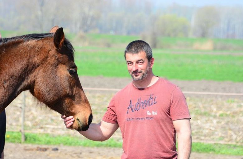 Hátrányos helyzetű gyerekeket segít a Royal Rose Lovarda és Alapítvány