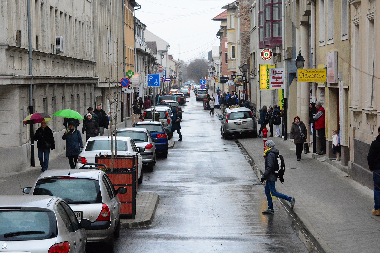 Útburkolat-helyreállítás miatt forgalomkorlátozás lesz kedden a Távírda utcában