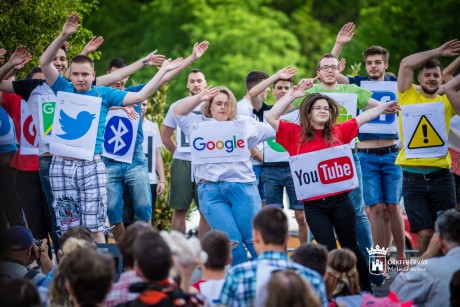 Széchenyisek nyerték a Bolondballagás fődíját – a közösségi média logói taroltak