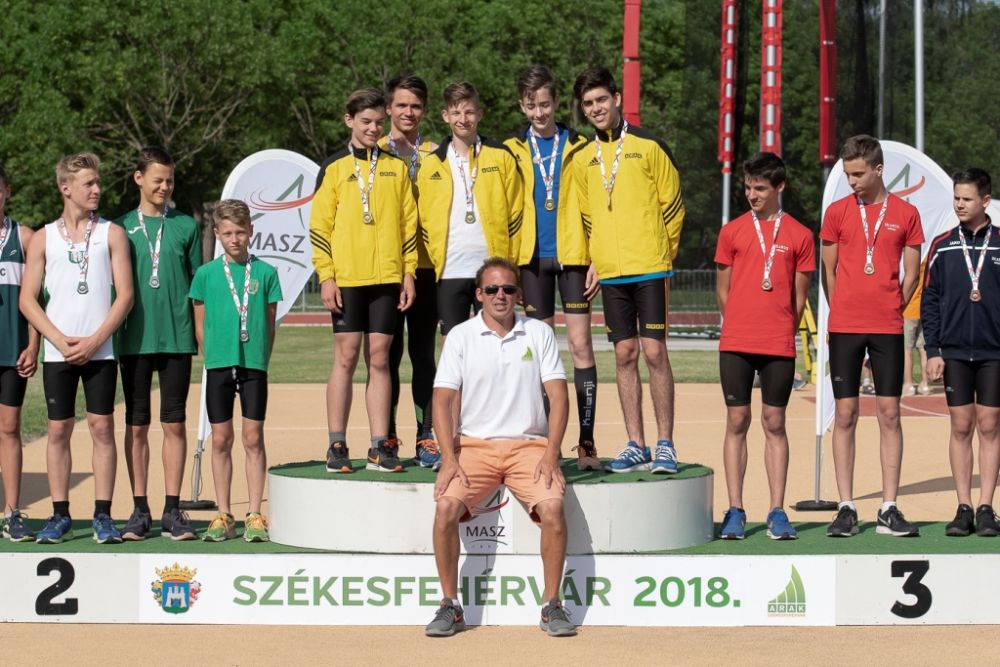 Atlétika - nyolc ARAK-os csapat a dobogó tetején