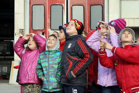 A Fejér megyei tűzoltólaktanyák is várják a gyerekeket május 27-én