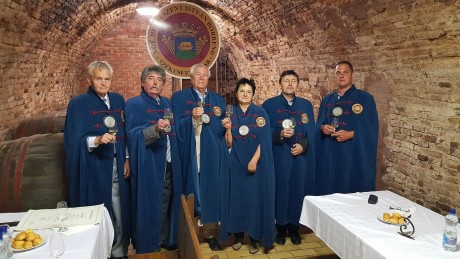 Új nagytanács vezeti a Noé-hegyi Szent István Borlovagrendet