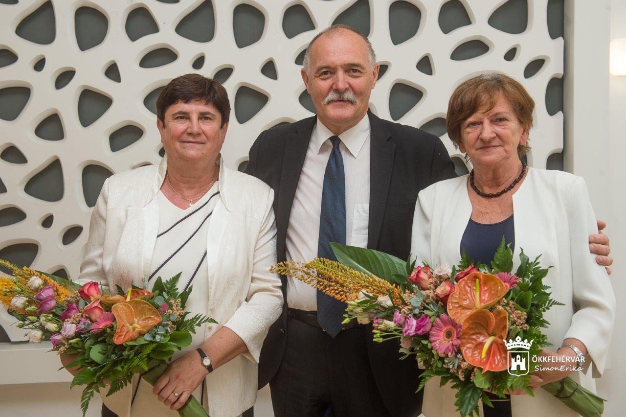 Tisztelet a város pedagógusainak - átadták a „Székesfehérvár Oktatásáért” díjakat