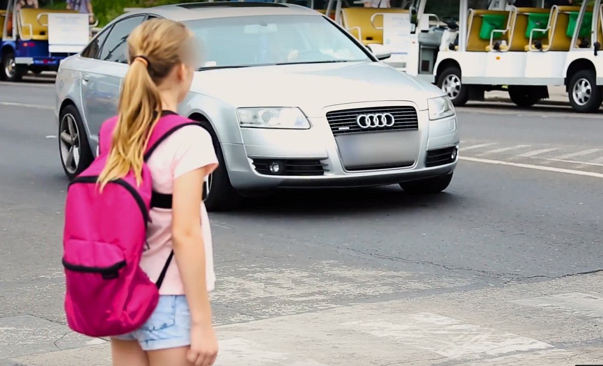 A szünidő alatt is biztonságban - néhány jó tanács szülőknek és fiataloknak