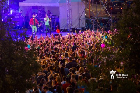 Helló Nyár! - koncertekkel érkezett a Vakáció Székesfehérvárra