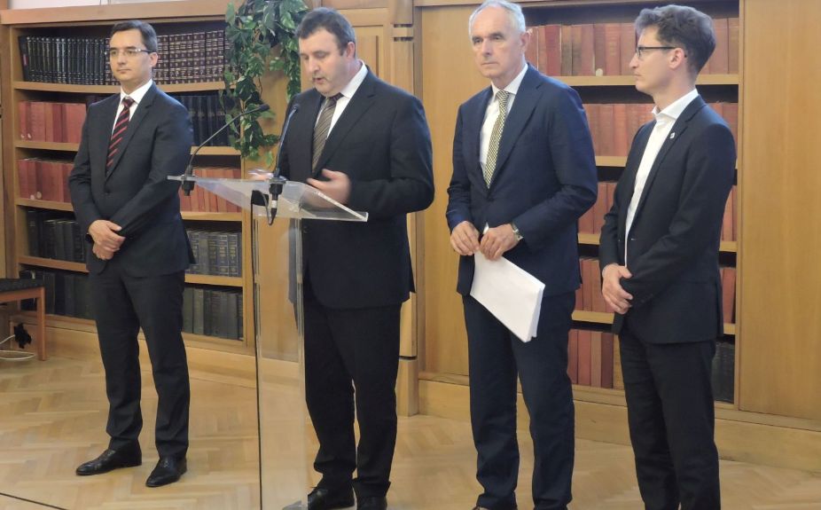 Támogatja a megyei jogú városok fejlesztéseit az innovációs tárca