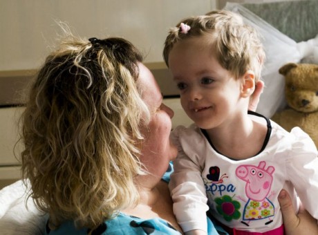 Ritka betegségben szenvedő fehérvári kislány javára szerveznek koncertet