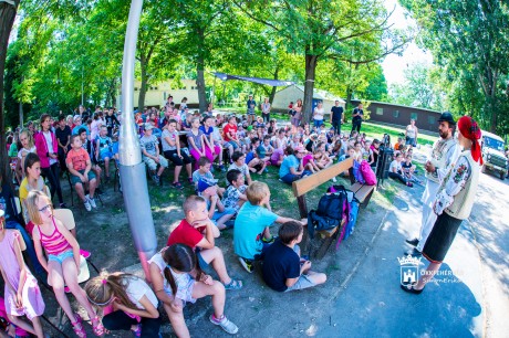 Gyimesből Székesfehérvárra  - csángók a Napraforgó táborban