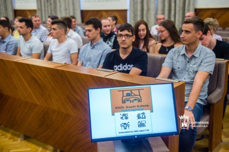 Elkezdődött a XXIX. Kandó Kálmán Nyári Egyetem Székesfehérváron