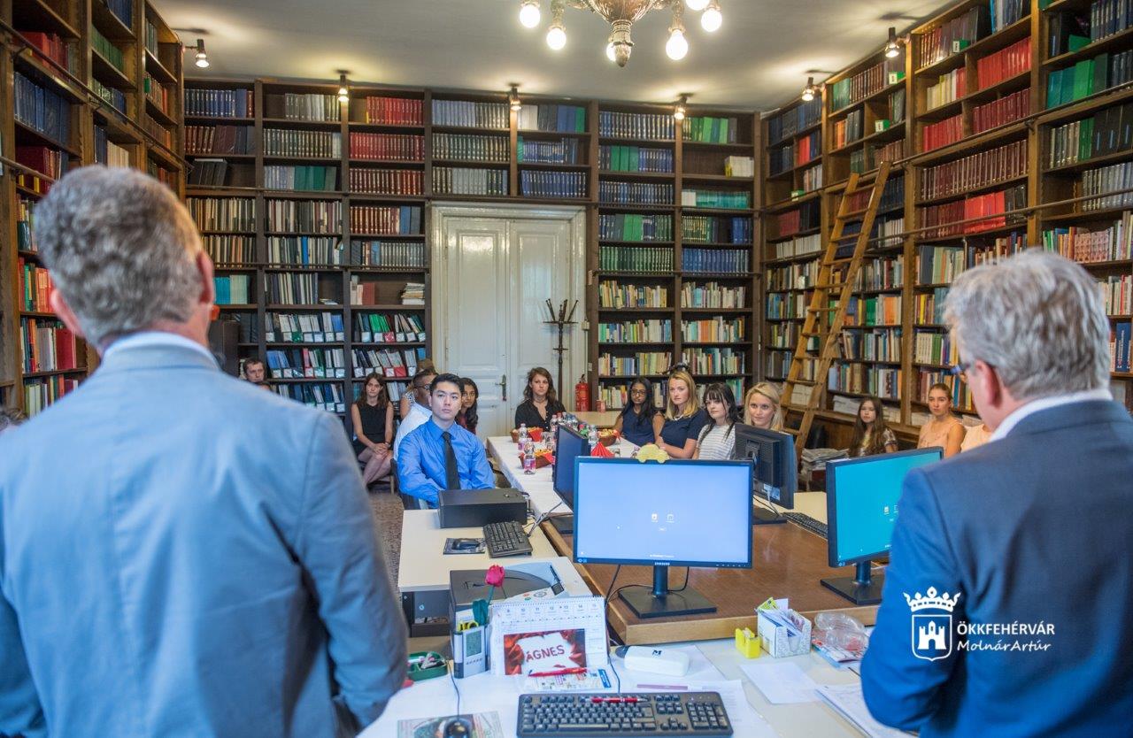 Amerikai diákok a Szent György Kórházban – folytatódik az Atlantis program