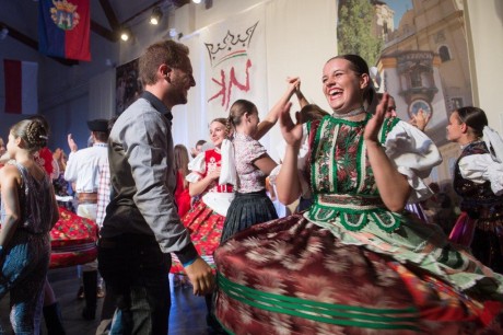 Nyereményjáték a Királyi Napok nemzetközi folkestjeinek belépőjegyeiért