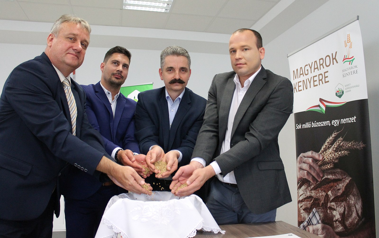 Idén is aktívan adakoznak a székesfehérvári és a Fejér megyei települések gazdái