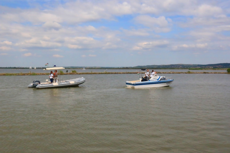 Két alkalommal is életet mentettek hétvégén a vízirendőrök a Velencei-tavon