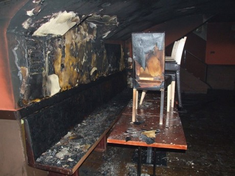 Tűz volt hajnalban egy belvárosi kávézó pincéjében