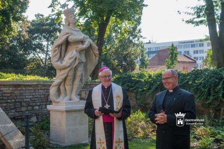 Szoboráldás és egyházi események - augusztus 14-én érkezik a missziós kereszt