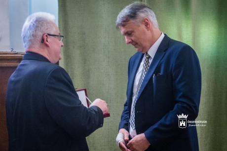 Ribi Péter vette át az idei Szent István Emlékérmet és Díjat